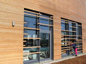 Fassadenarbeiten WDVS und Holzbekleidung